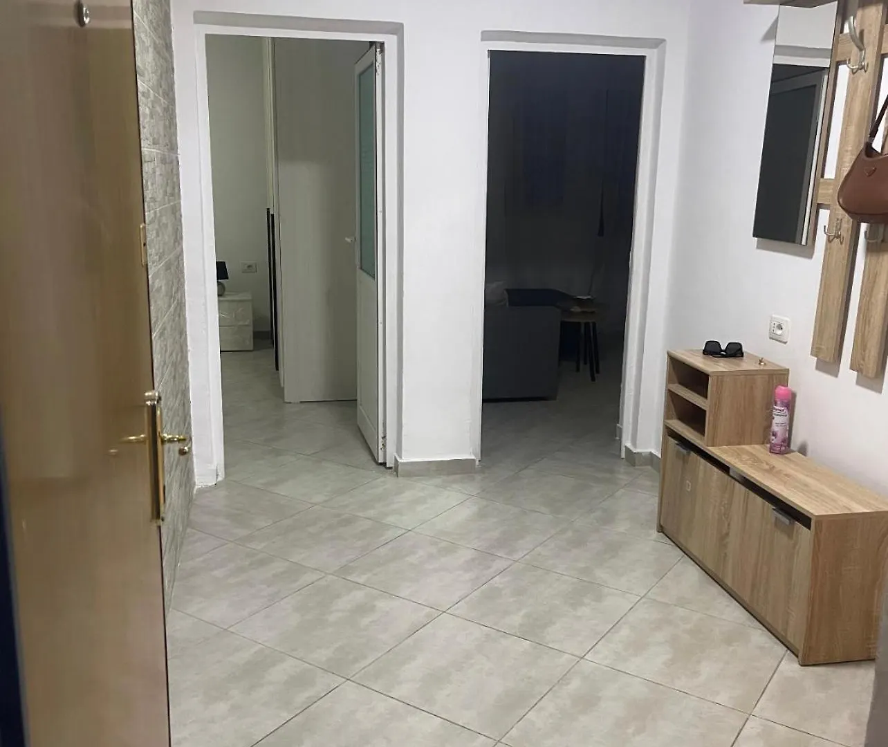 Apartment Jon 1 فلورا